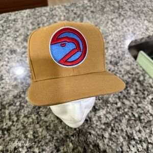 NBA ATLANTA HAWKS Sand and sky Mitchell & Ness Brown Fitted Mens Hat SZ 7 3/8